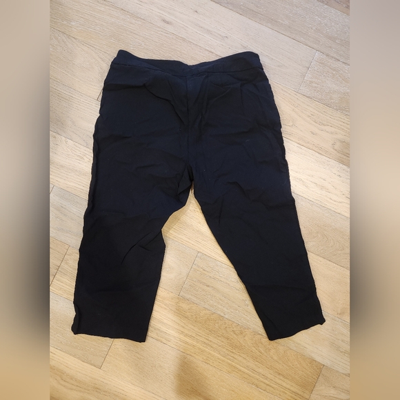 TIME AND TRU | Black stretch capris - Picture 4 of 6